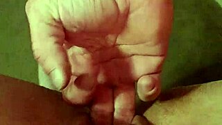 I squirt that wet pussy