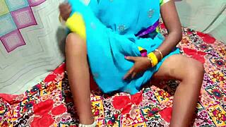 Indian aunt and mother-in-law get hardcore fucking in hotel hidden cam.