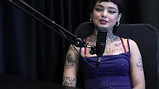 Annie Clementine starts with sensual photos leading to street sex