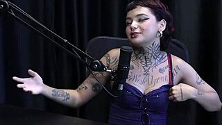 Annie Clementine starts with sensual photos leading to street sex