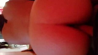 Look at this big ass amateur couple fucking homemade!