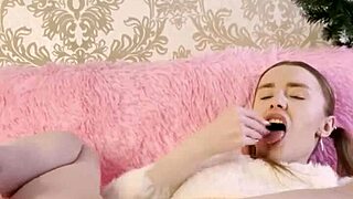 masturbation with a butt plug in the ass close up led me to squirt