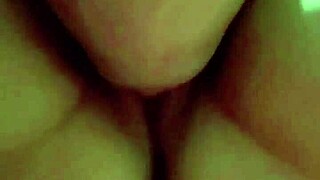 Enak banget jilat memek tembem istri tetangga yg di tinggal suaminya kerja.