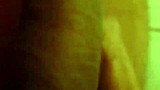 i'm bulilt9 craving a white bottom who worships my big black cock passionately