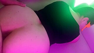 descubr� que la esposa de mi mejor amigo es la puta del bar me deja follarla sin condon a cambio de mi silencio 2