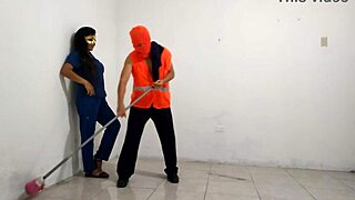 La sucia enfermera del hospital coquetea con el barrendero lo muy sucia motivo al macho de la limpieza y le dio una mamada con mucha saliva al pene del trabajador porno real en hospital. patient blowjob latina ass saliva big cock milf monster cock cock.