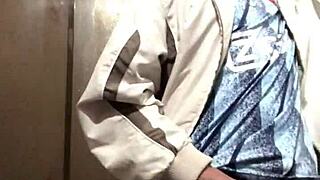 Gosta de um malandro pauzudo cavalo exibindo pra cam