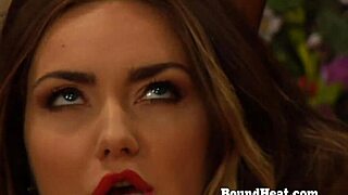 بأدلّك كمدام ليزبية حسية وبجيب شهوتي وأنا بفكر في عبدي