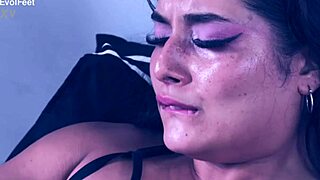 Who wants to lick my pussy and feet while I fuck monster cock?