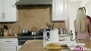 london river and jazlyn ray in lesbian hotwives muff diving scene