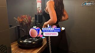 Met a Tall Cougar in Restaurant and Fucked Her Roughly