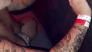 Ruiva Novinha Leva Gozada Na Cara De Dois Coroas No Gloryrole Na Casa De Swing