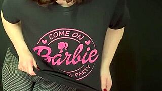 Experienced barefoot brunette MILF shares her selfies with a big ass and feet