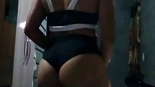 In this close-up, I taste the delight for you