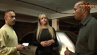 Manobrista Shoves Big Cock Into Blonde's Ass Before Cuckold