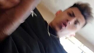 Jalandomela en el pueblo con monster cock