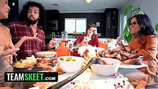 Thanksgiving lunch with besties turns into foursome! Three girls sharing cock 😍