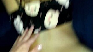 desesperada por quedar embarazada, invite a un fan para que me pre�ara con leche caliente