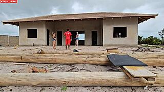 Carpenter receives payment and gets surprise from the owners of the work