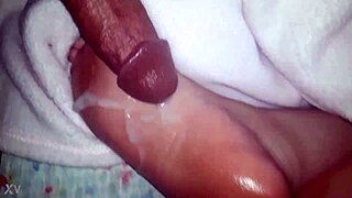 Intense Cumshot On Oiled Feet