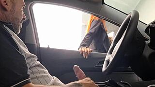 Masturba�ao arriscada na rua em p�blico para gostosa na rua