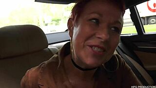 i'm in threesome with guys