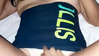 me dejo tocar mis partes intimas con mi padrastro pervertido por ayuda economica para salir de fiesta con mi novio