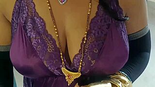 Delivery Boy Fucks Hot Sexy Desi Woman