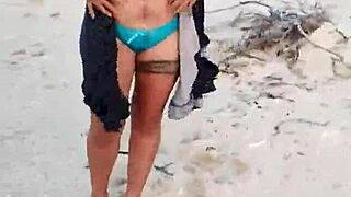 Exhibiendome En Playa Mexicana Muestro Las Tetas Y El Culo