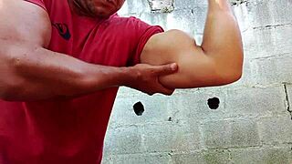 Yuri Gaucho Brazilian Bear Handjob Cumload Exhibition