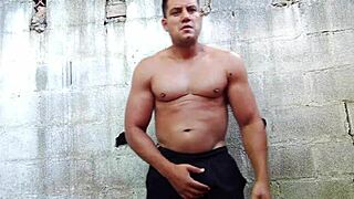 Yuri Gaucho Brazilian Bear Handjob Cumload Exhibition