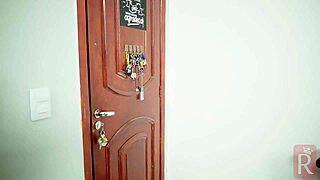 I exercised with a plug, boyfriend caught me sweaty.