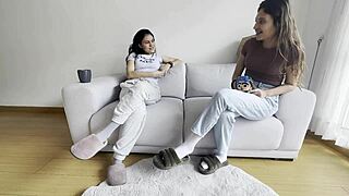 Pretty latina amateur wants intense pussy licking