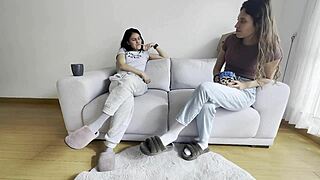 Pretty latina amateur wants intense pussy licking