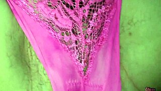 Easy POV encounter with pregnant beauty.