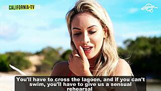 a loirinha ficou molhadinha de tes�o