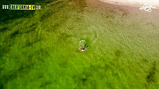 a loirinha ficou molhadinha de tes�o