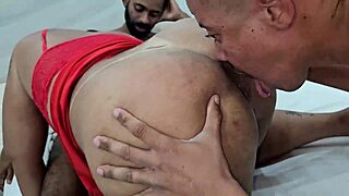 i gived ass n pussy to two frinds in motel, jr recordin all