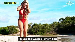 a loirinha ficou molhadinha de tes�o