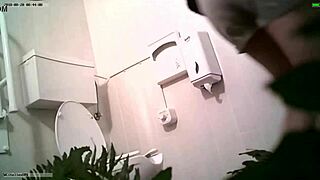 High definition webcam view of European flashing