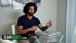 Gorgeous Beauty Acts as Temporary Girlfriend