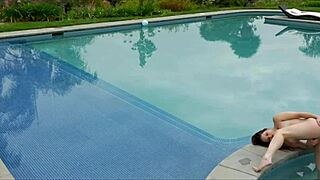 jenna j ross likes to squeeze her own nipples when she cums on her fingers