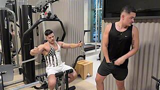 Tes�o Na Academia Horny In The Gym