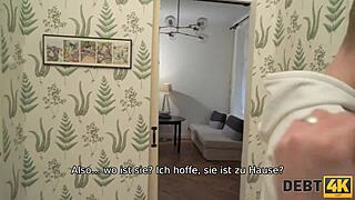 Debt4k Russischer Shopaholic Von Schuldeneintreiber In Hubbys Gegenwart Gefickt
