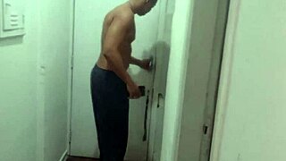atendi um chamado urgente pra gozar com moreno gostoso no cuzinho
