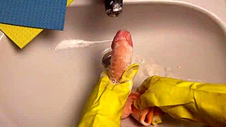 Hot Housewife Washes Dildo After Her Pussy Play?