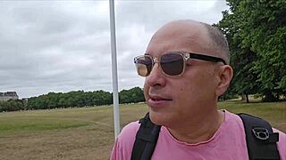 Public Cruising In Clapham Common