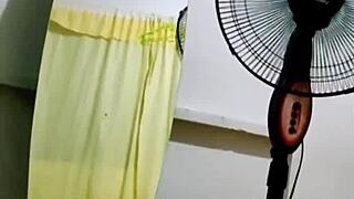 Menyetubuhi Istri Tetangga Sementara Suaminya Pergi Kerja