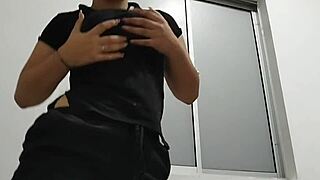 Hermosa Latina Venezolana Dances Sexy Then Fucks In Living Room