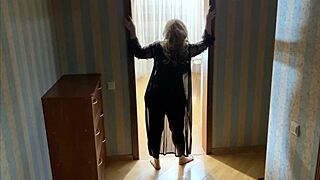mature woman blocks the room entrance, leading to intense anal and oral encounter